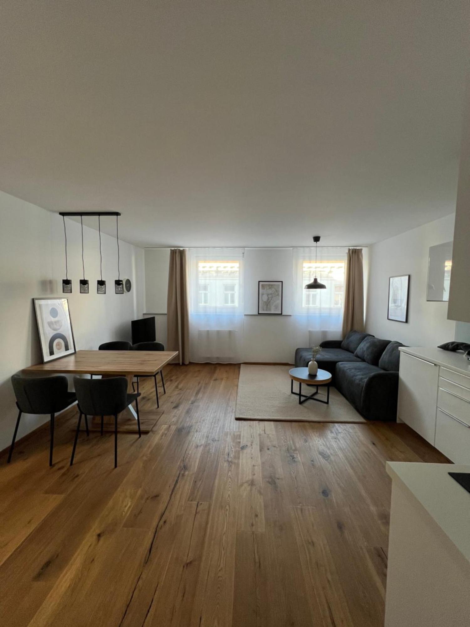Urban Jungle Apartment Next To Prater & Old Town Vienna Esterno foto